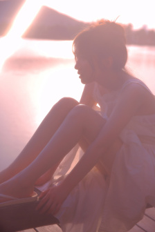 折磨美女
